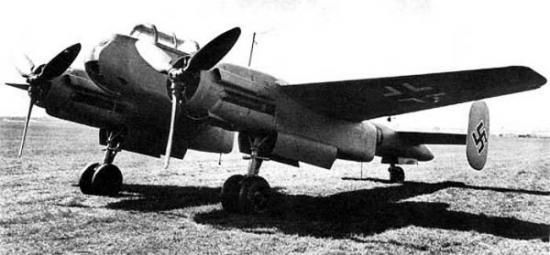 Cyber A�ro Breton - ARADO AR 240 A