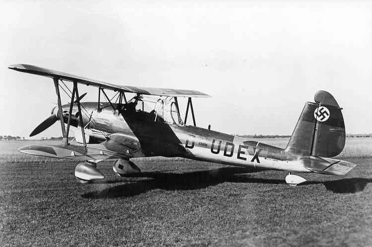 Cyber A�ro Breton - ARADO AR 81 V-3