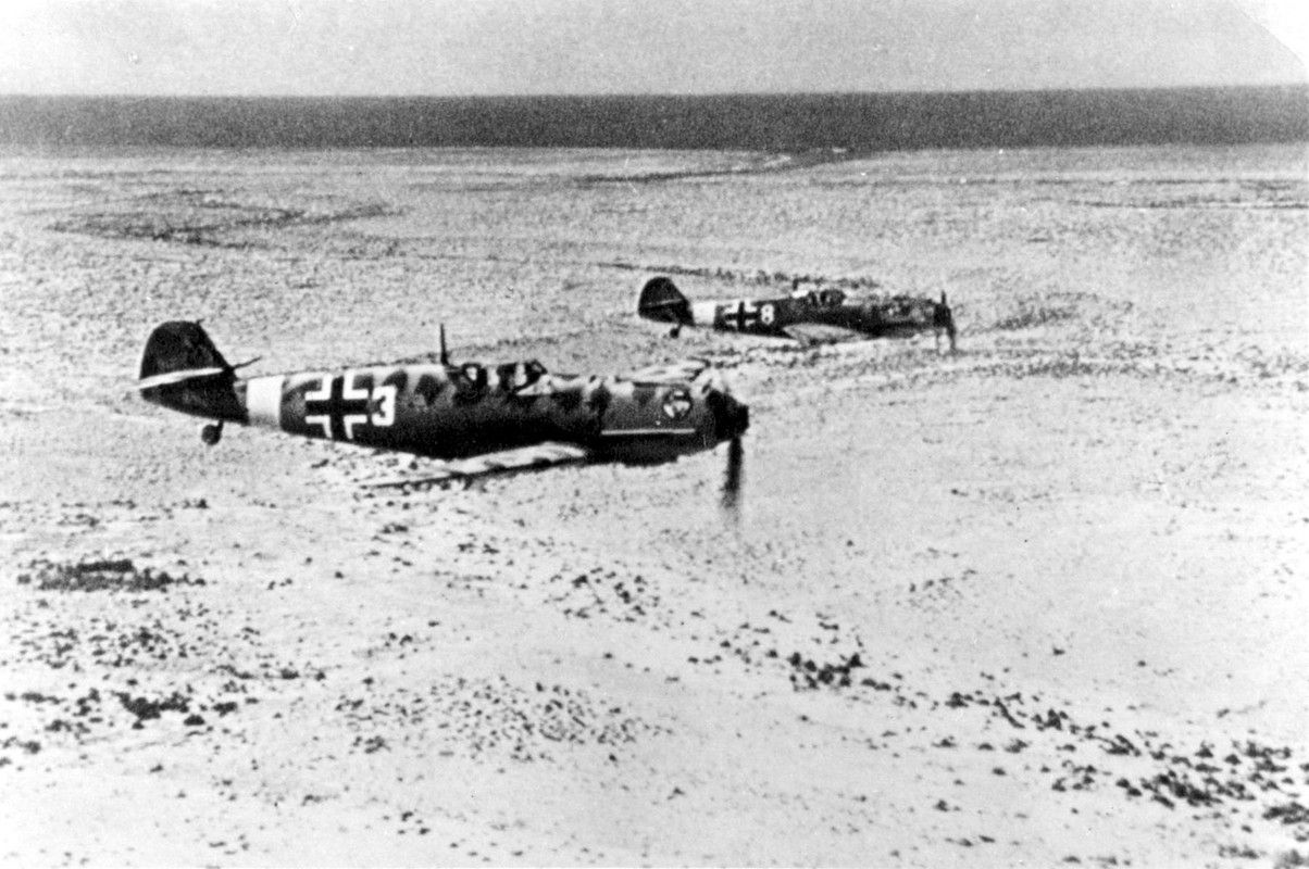 Cyber A�ro Breton - MESSERSCHMITT ME 109 E-7 EMIL