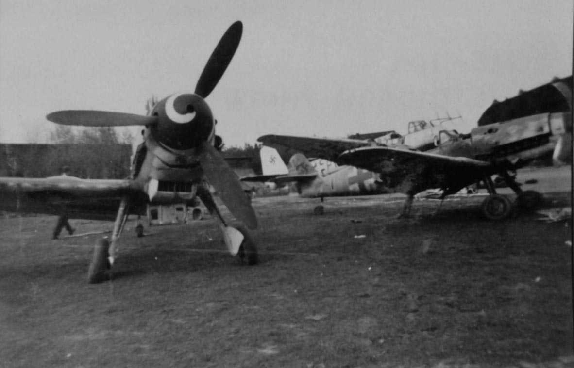 Cyber A�ro Breton - MESSERSCHMITT ME 109 K-4