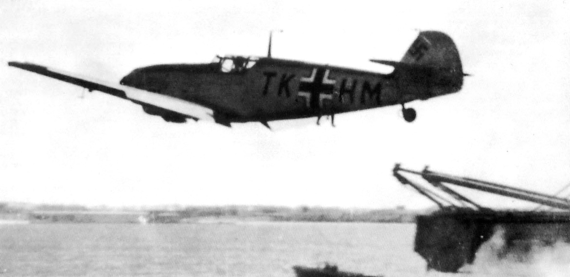 Cyber A�ro Breton - MESSERSCHMITT ME 109 T-1