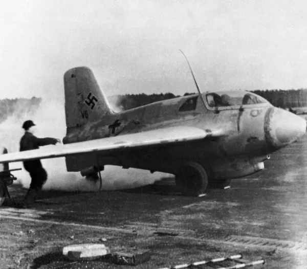 Cyber A�ro Breton - MESSERSCHMITT ME 163 C KOMET