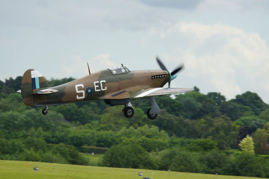 Cyber A�ro Breton - HAWKER HURRICANE MK II
