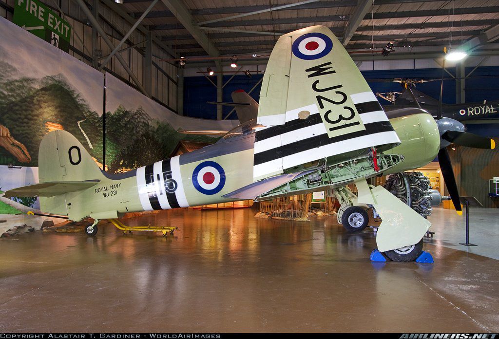 Cyber A�ro Breton - HAWKER SEA FURY FB MK XI