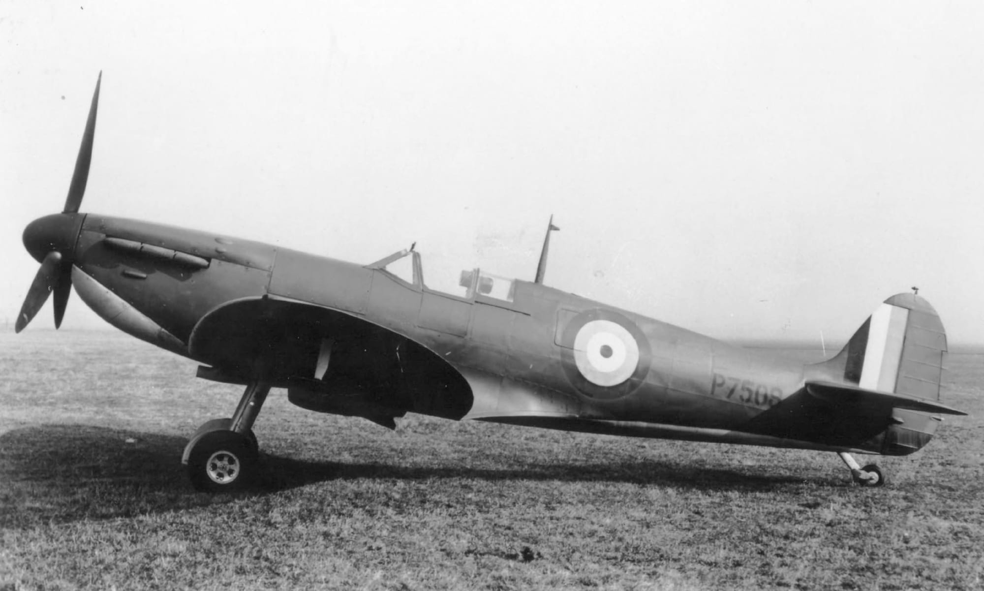 Cyber A�ro Breton - SUPERMARINE SPITFIRE MK I