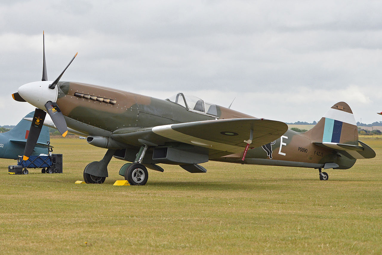 Cyber A�ro Breton - SUPERMARINE SPITFIRE MK XIX
