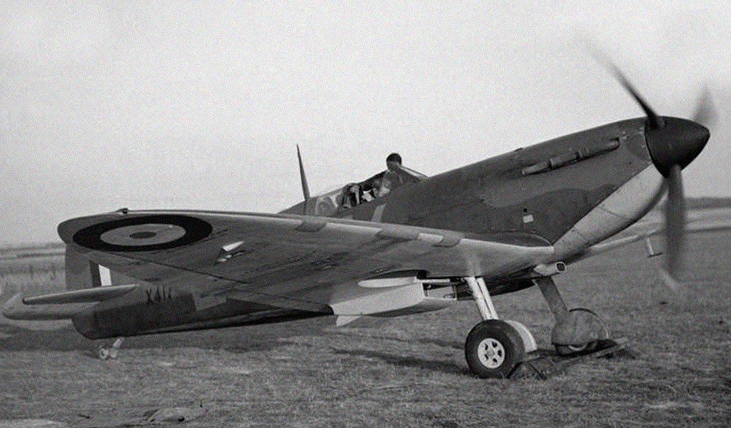 Cyber A�ro Breton - SUPERMARINE SPITFIRE MK I-A