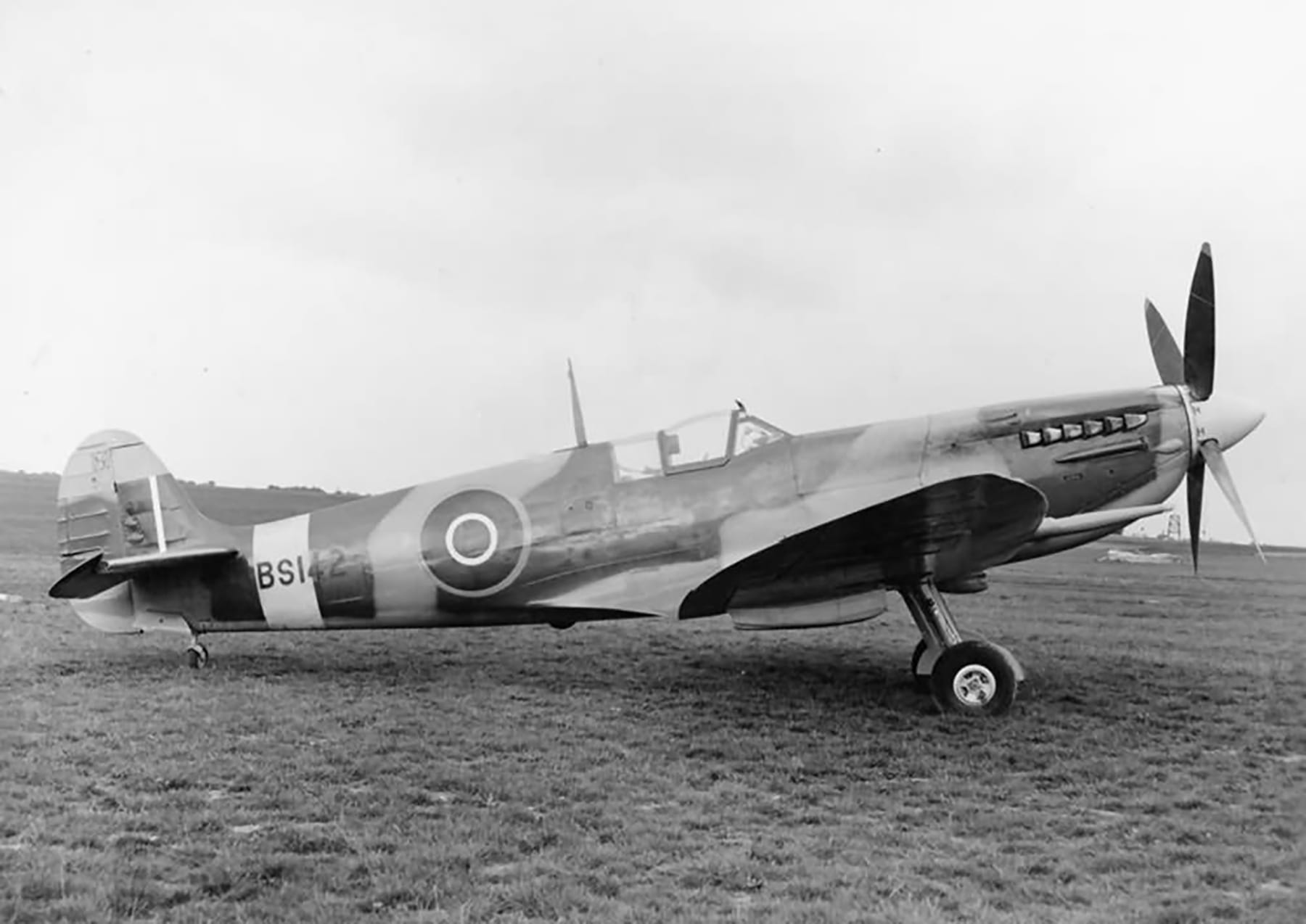 Cyber A�ro Breton - SUPERMARINE SPITFIRE MK VII