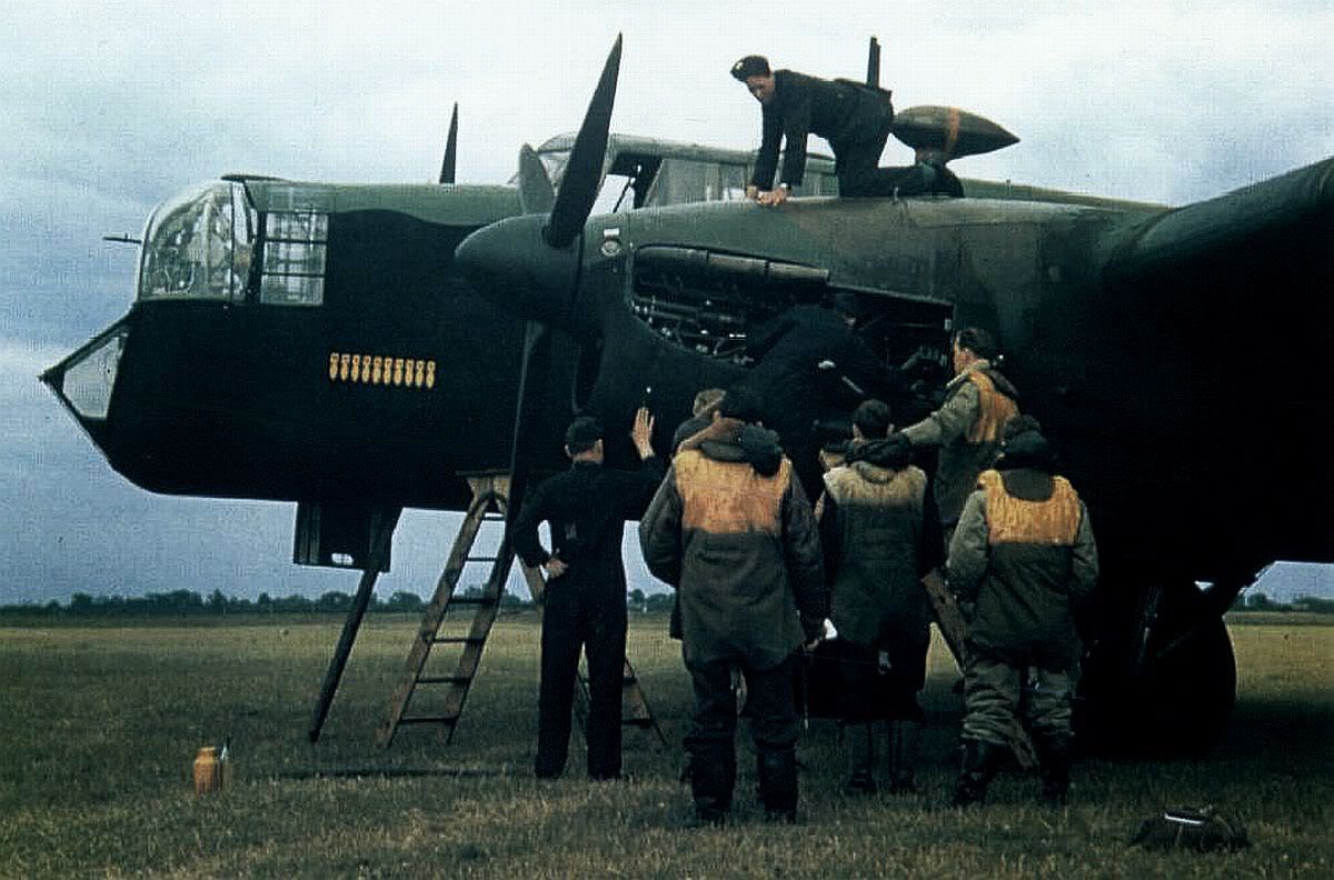 Cyber A�ro Breton - ARMSTRONG WHITWORTH A.W.38 WHITLEY