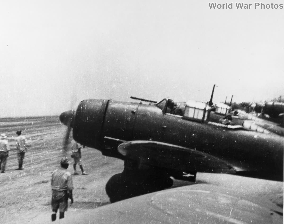 Cyber A�ro Breton - AICHI D3A-2 VAL