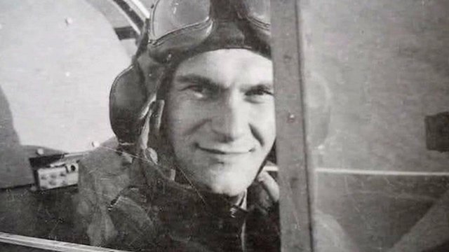 Cyber A�ro Breton - ren� mouchotte