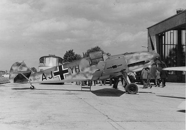 Cyber A�ro Breton - AJ-YH ME109E