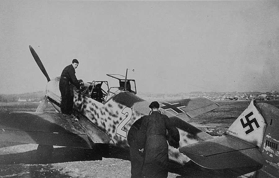 Cyber A�ro Breton - KD-EB ME109E_1