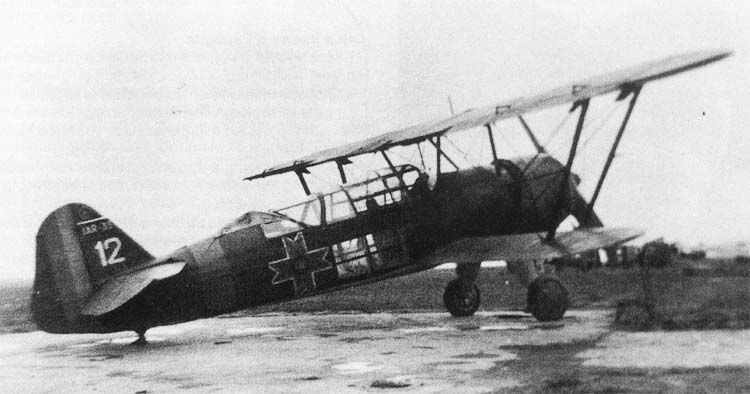 Cyber A�ro Breton - IAR 37