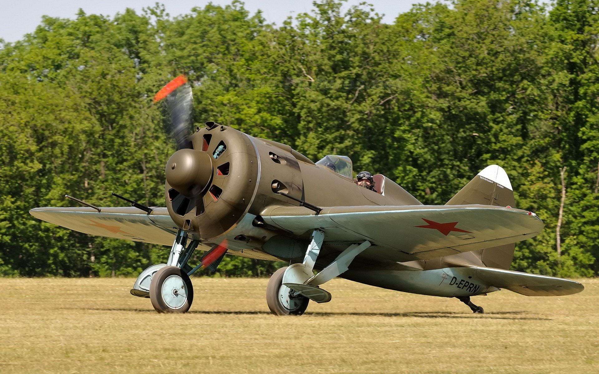 Cyber A�ro Breton - POLIKARPOV I-16