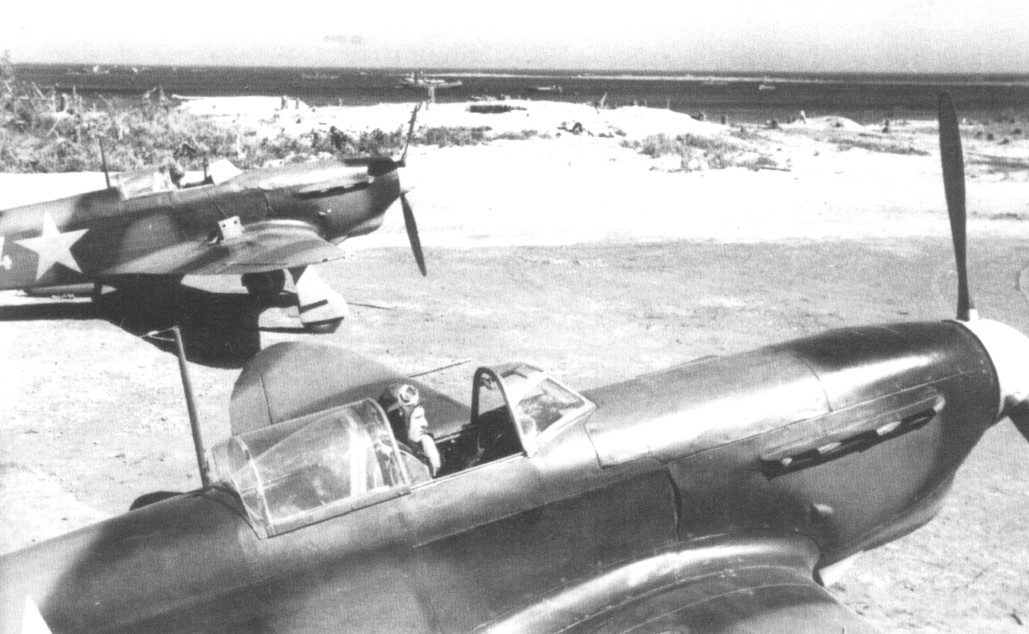 Cyber A�ro Breton - YAKOVLEV YAK-1