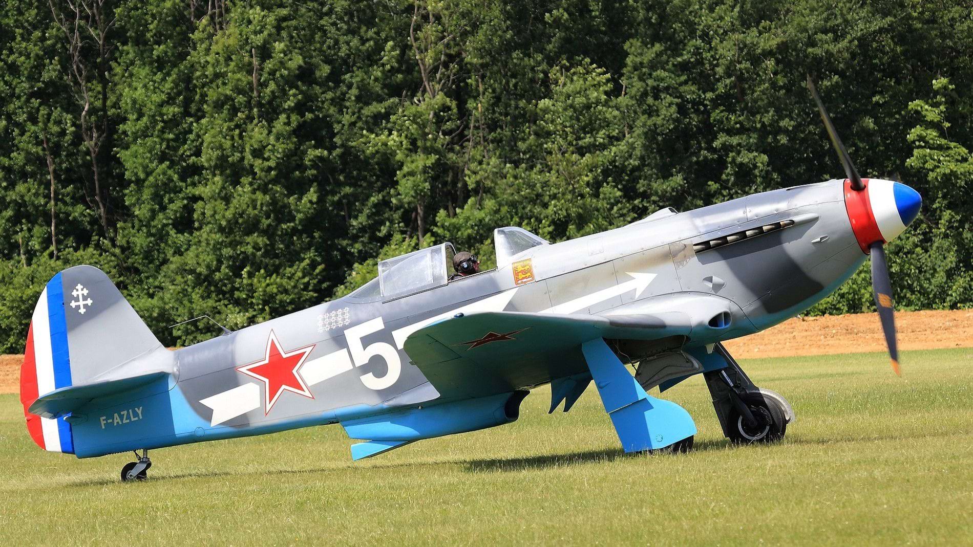 Cyber A�ro Breton - YAKOVLEV YAK-3