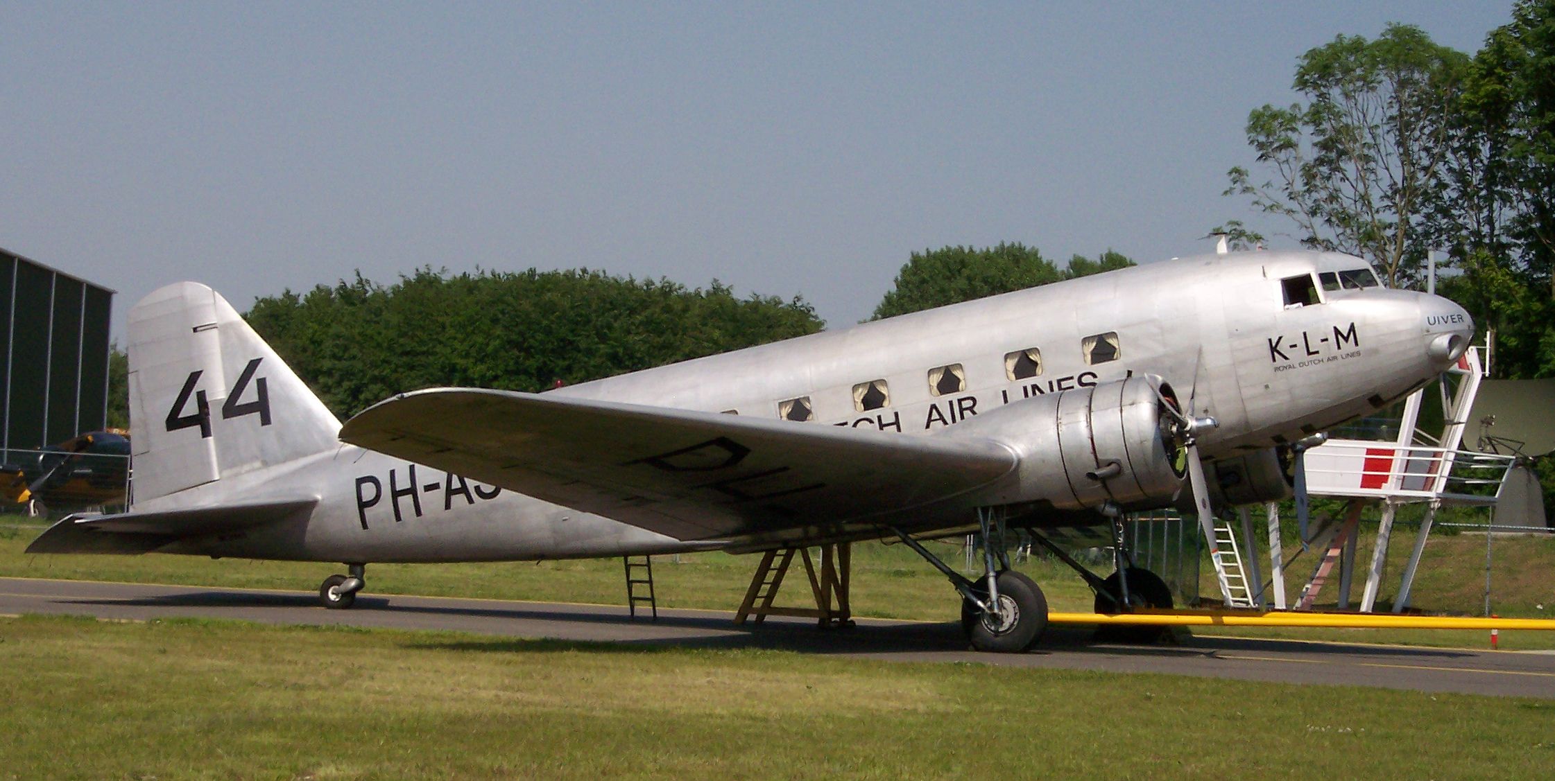 Cyber A�ro Breton - DOUGLAS DC-2