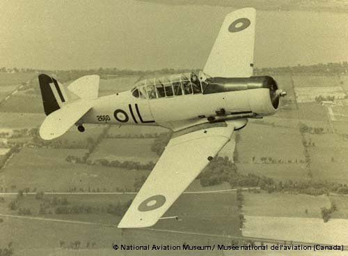 Cyber A�ro Breton - NORTH AMERICAN HARVARD II