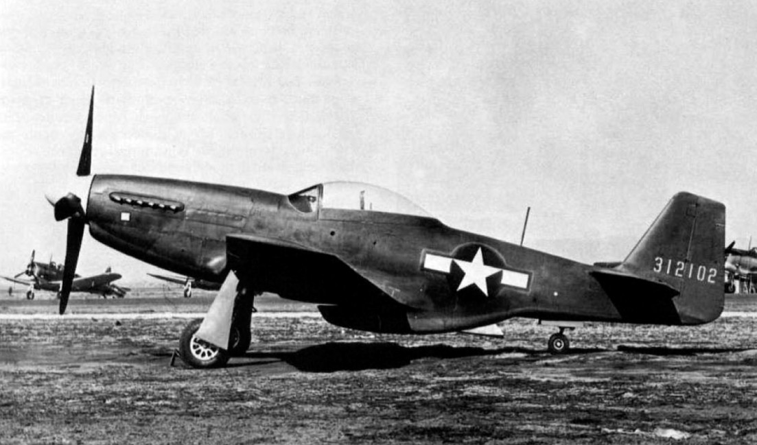 Cyber A�ro Breton - NORTH AMERICAN P-51B-1 MUSTANG